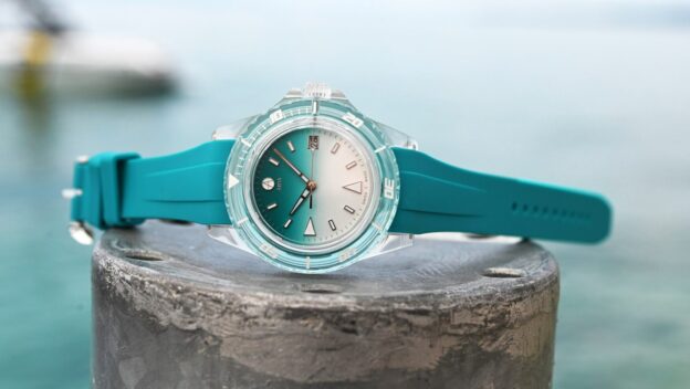 The ArtyA AquaSaphir is the first aquatic watch with a case made of sapphire crystal