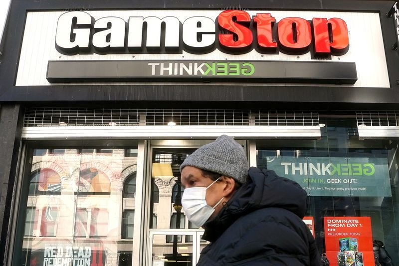<div>4 sizzling insider trades & hedge fund hits: GameStop chair u.s.a.stake; shares jump</div>