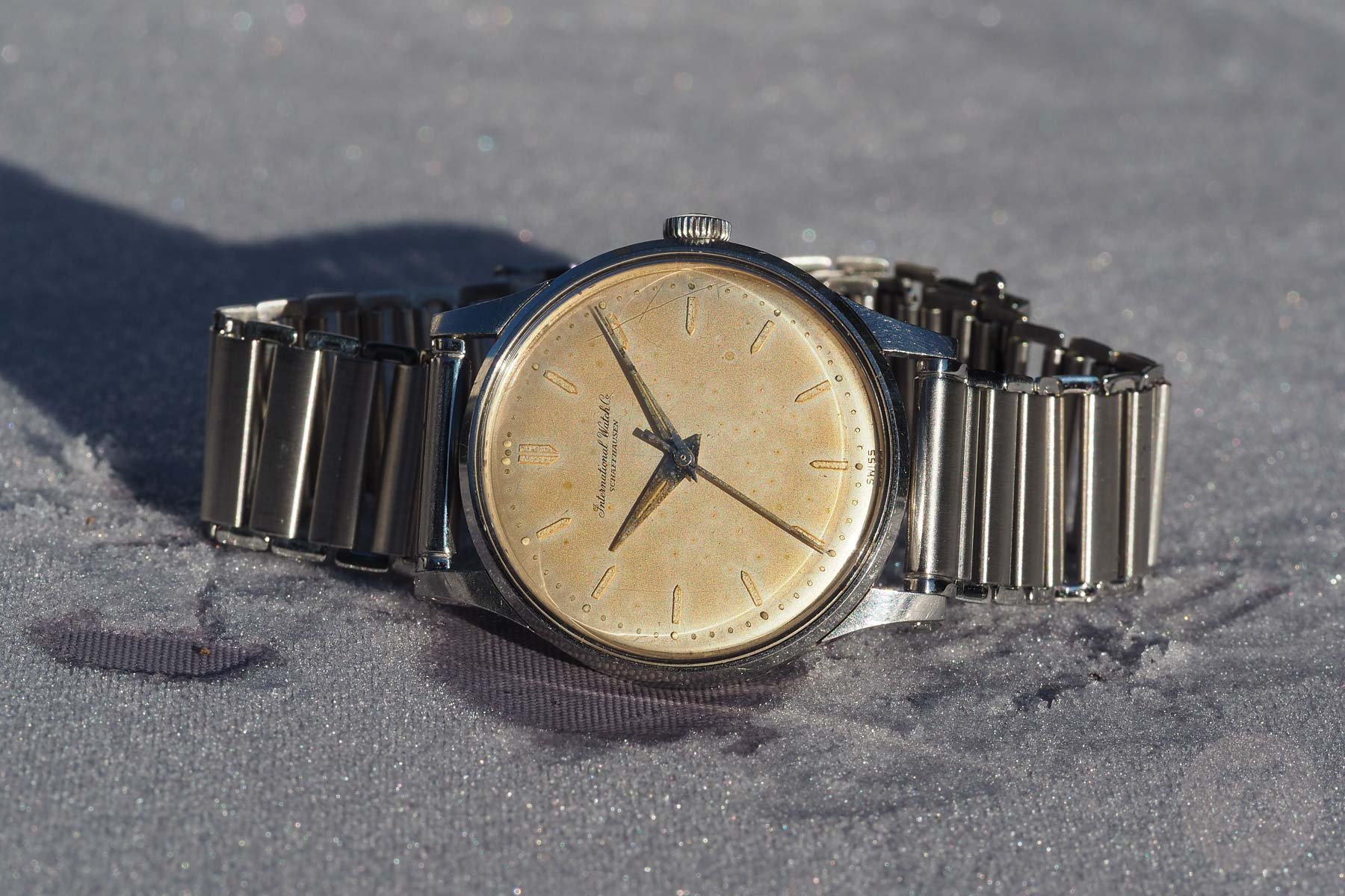 Vintage Watches: The IWC 309 Brings Calatrava Looks At A Fraction Of The Price