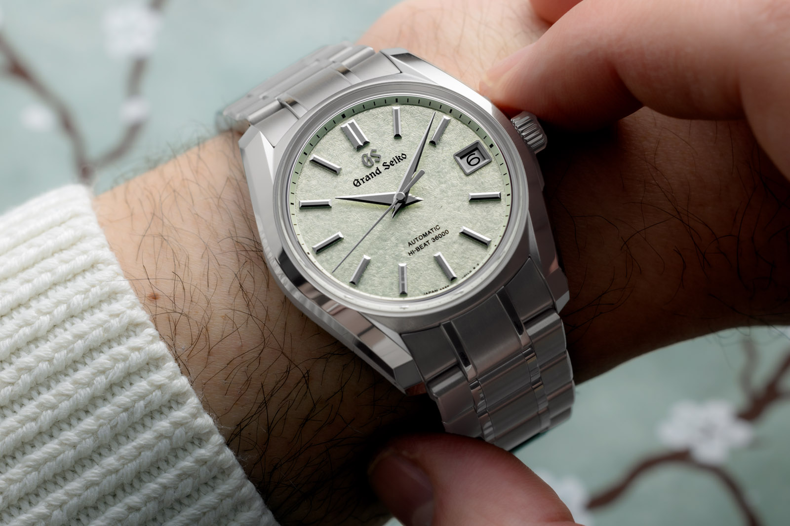 <div>The new Grand Seiko SBGH341 & SBGH343 debut the modern 62GS case in a new 38mm size</div>