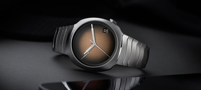 <div>New Release: H. Moser & Cie. Streamliner Perpetual Calendar Concept Smoked Salmon Watch</div>